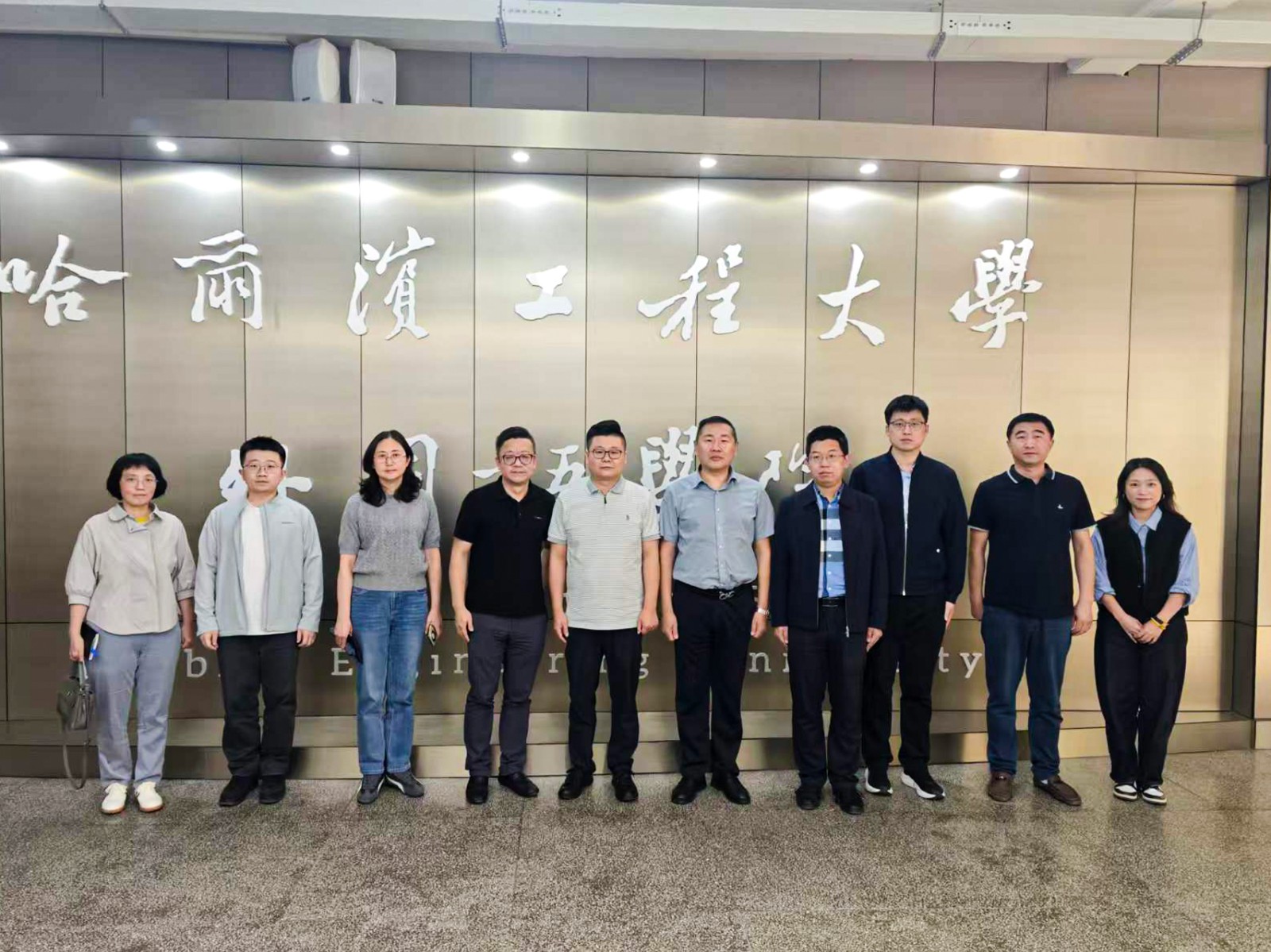 2f40d6a8-d57a-4dcc-874e-b2088a3ec018.jpg